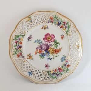Vintage Schumann Dresden Bavaria Reticulated Wall Plate.